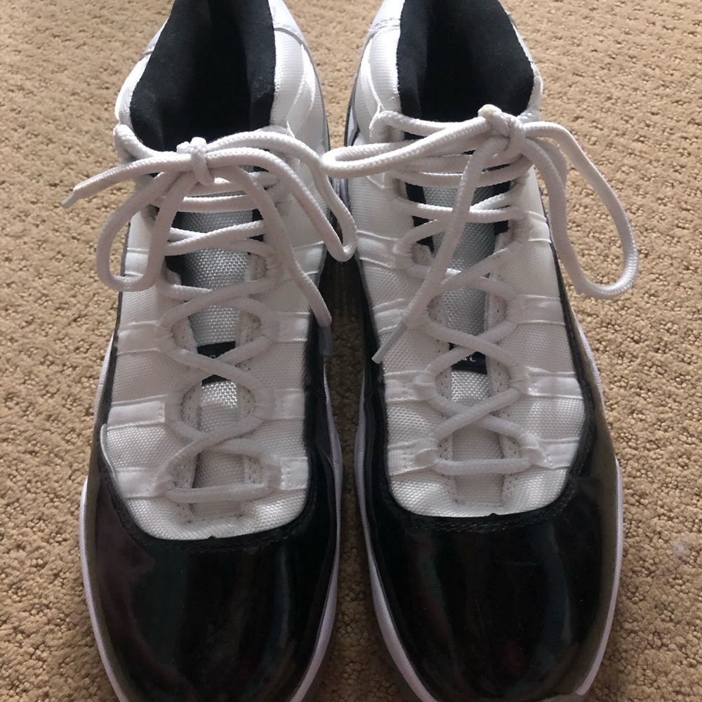 AIR JORDAN 11s RETRO CONCORD 2018